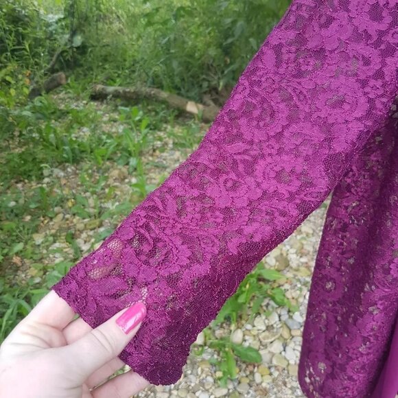 beautiful plum bohemian kimono. - Picture 3 of 10